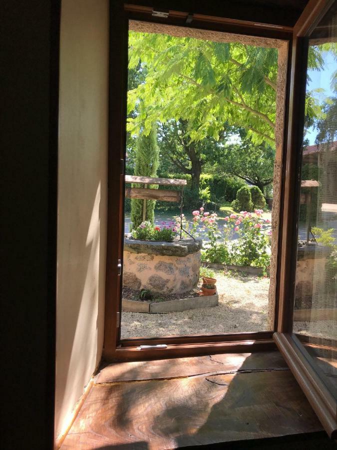 La Raymondiere Vernoux-en-Gatine ภายนอก รูปภาพ